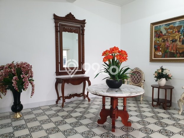 Siap Huni Rumah Mewah 5 Kamar di Menteng Dekat ke Mana Pun Siap Huni Rumah Mewah 5 Kamar di Menteng Dekat ke Mana Pun