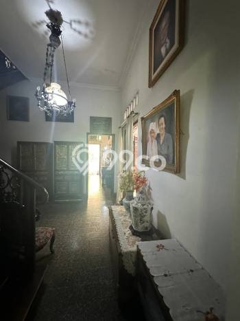 Siap Huni Hunian Elit 5 Kamar di Menteng Dekat ke Mana Pun Siap Huni Hunian Elit 5 Kamar di Menteng Dekat ke Mana Pun