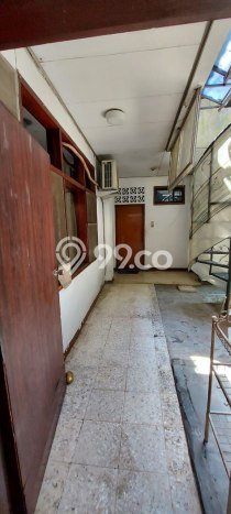 Hunian Mewah LB 900m2 Siap Huni Desain Elegan di Bendungan Hilir, Jakarta Pusat Hunian Mewah LB 900m2 Siap Huni Desain Elegan di Bendungan Hilir, Jakarta Pusat