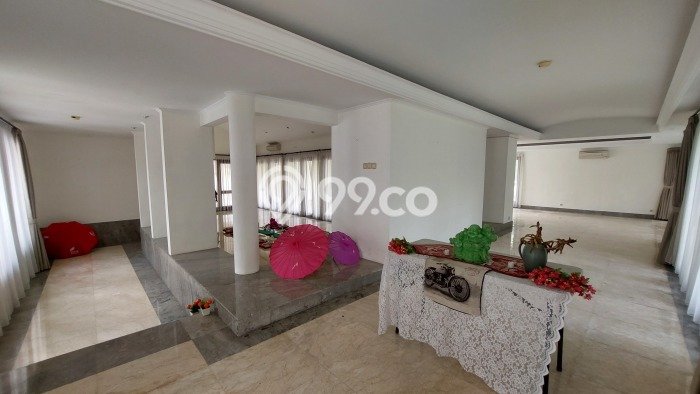 Rumah Bagus Disewakan di Pondok Pinang, Jakarta Selatan LT 1935m2, LB 1400m2 Rumah Bagus Disewakan di Pondok Pinang, Jakarta Selatan LT 1935m2, LB 1400m2