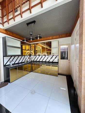 Dijual Rumah Premium dengan Fasilitas Sekitar Komplit di Jatinegara, Jakarta Timur Dijual Rumah Premium dengan Fasilitas Sekitar Komplit di Jatinegara, Jakarta Timur