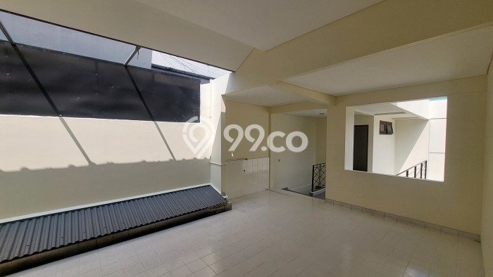 Disewakan Rumah Murah di Pondok Indah Jakarta Selatan dengan 5 Kamar Tidur Disewakan Rumah Murah di Pondok Indah Jakarta Selatan dengan 5 Kamar Tidur