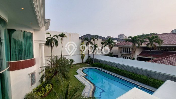 Rumah Luxury Modern Tanpa Renovasi di Pondok Indah Jakarta Selatan Rumah Luxury Modern Tanpa Renovasi di Pondok Indah Jakarta Selatan