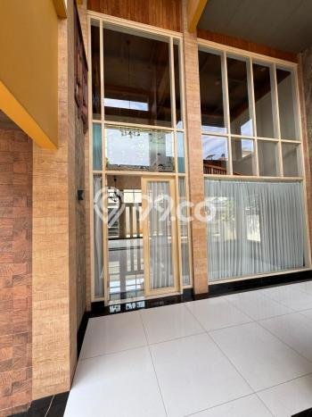 Dijual Rumah Premium dengan Fasilitas Sekitar Komplit di Jatinegara, Jakarta Timur Dijual Rumah Premium dengan Fasilitas Sekitar Komplit di Jatinegara, Jakarta Timur