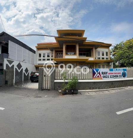 Dijual Rumah Premium dengan Fasilitas Sekitar Komplit di Jatinegara, Jakarta Timur Dijual Rumah Premium dengan Fasilitas Sekitar Komplit di Jatinegara, Jakarta Timur