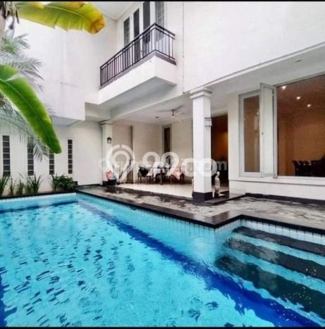 Ready to Use! Luxury House LT 318m2 Desain Modern di Kemang Ready to Use! Luxury House LT 318m2 Desain Modern di Kemang