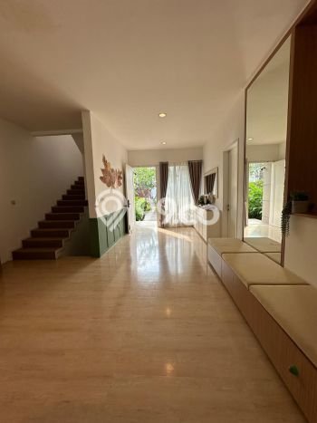 Ready to Use! Luxury House LT 181m2 Desain Modern di Lebak Bulus Ready to Use! Luxury House LT 181m2 Desain Modern di Lebak Bulus