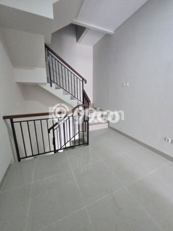 Rumah Modern 3 KT di Taman Ratu Jakarta Barat Rumah Modern 3 KT di Taman Ratu Jakarta Barat