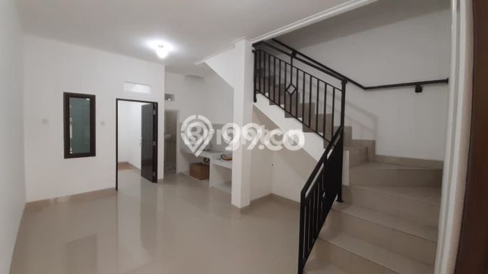 Dijual Rumah Eksklusif 4 KT di Tanjung Duren, Jakarta Barat Dijual Rumah Eksklusif 4 KT di Tanjung Duren, Jakarta Barat
