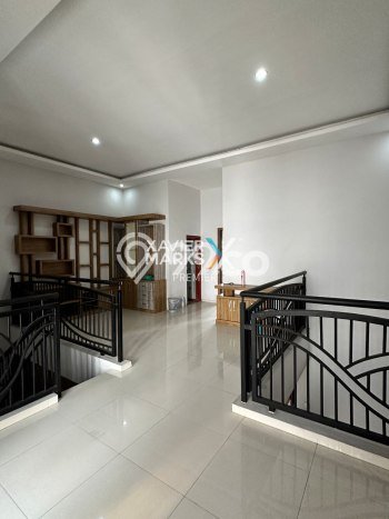 Dijual Rumah 5 Kamar Lokasi Strategis Nyaman dan Strategis di Blimbing Dijual Rumah 5 Kamar Lokasi Strategis Nyaman dan Strategis di Blimbing