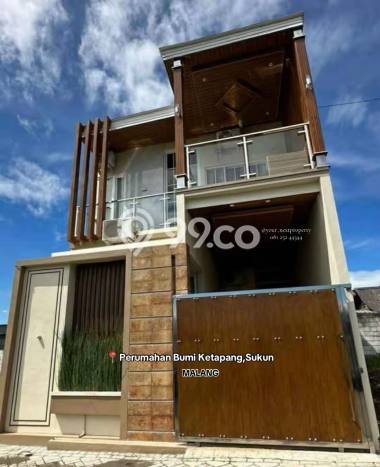 Rumah Strategis Modern Lb 120m2 di Sukun, Malang Rumah Strategis Modern Lb 120m2 di Sukun, Malang