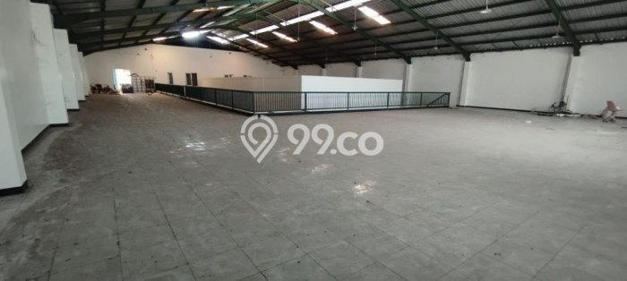 Unit Gudang Dijual di Sukun Malang 1700m2 Unit Gudang Dijual di Sukun Malang 1700m2