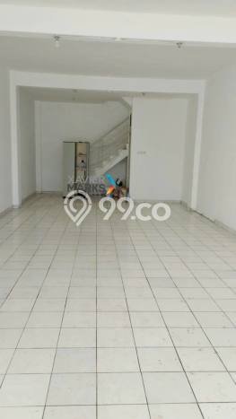 Area Strategis! Disewakan Ruko Lokasi Blimbing, Malang Cocok untuk Bisnis Area Strategis! Disewakan Ruko Lokasi Blimbing, Malang Cocok untuk Bisnis