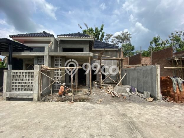 Dijual Cepat Rumah Bagus Siap Huni LB 70m2 di Mlati, Sleman Dijual Cepat Rumah Bagus Siap Huni LB 70m2 di Mlati, Sleman