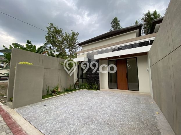 Jual Rumah Bagus Siap Huni LB 100m2 di Ngaglik, Sleman Jual Rumah Bagus Siap Huni LB 100m2 di Ngaglik, Sleman