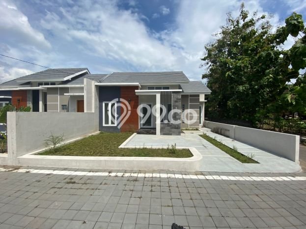 Dijual Rumah 2 Kamar Lokasi Ideal Bagus dan Strategis di Kalasan Dijual Rumah 2 Kamar Lokasi Ideal Bagus dan Strategis di Kalasan