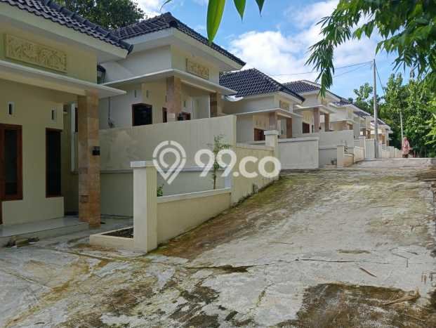 Jual Rumah Murah Meriah Moyudan Punya 2 KT & LT 102m2 Jual Rumah Murah Meriah Moyudan Punya 2 KT & LT 102m2
