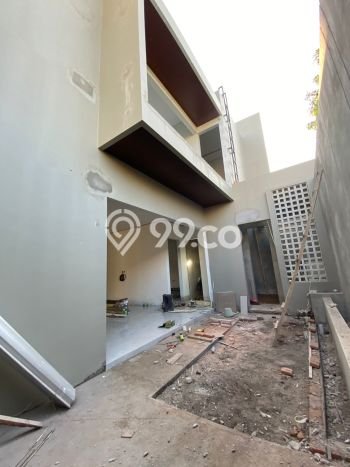 For Sale! Premium House LT 196m2 Desain Modern di Maguwoharjo For Sale! Premium House LT 196m2 Desain Modern di Maguwoharjo
