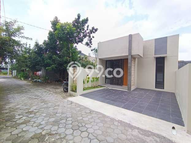 For Sale Rumah 2 Kamar Lokasi Ideal Bagus dan Strategis di Ngemplak For Sale Rumah 2 Kamar Lokasi Ideal Bagus dan Strategis di Ngemplak