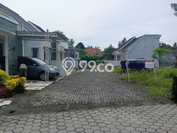 Jual Rumah Strategis Bagus Punya 2 KT di Sleman Sleman SHM Jual Rumah Strategis Bagus Punya 2 KT di Sleman Sleman SHM
