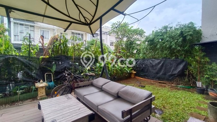 Dijual Rumah Luas Megah Dengan View Eksklusif di Green Lake City, Jakarta Barat Dijual Rumah Luas Megah Dengan View Eksklusif di Green Lake City, Jakarta Barat