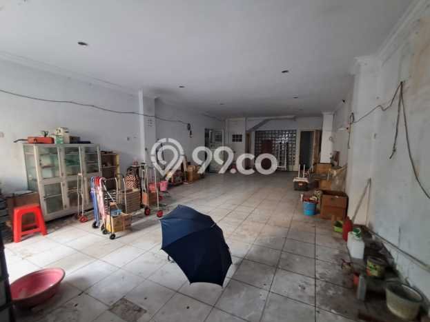 Ruko Dijual di Jakarta Barat LT 227m2 & LB 600m2 Lokasi Terbaik! Ruko Dijual di Jakarta Barat LT 227m2 & LB 600m2 Lokasi Terbaik!