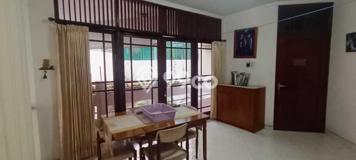 Rumah Luxury Modern Tanpa Renovasi di Puri Indah Jakarta Barat Rumah Luxury Modern Tanpa Renovasi di Puri Indah Jakarta Barat