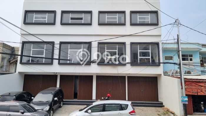 Unit Ruko Dijual di Jakarta Barat LT 63m2 & LB 189m2 Unit Ruko Dijual di Jakarta Barat LT 63m2 & LB 189m2