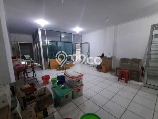 Ruko Dijual di Jakarta Barat LT 227m2 & LB 600m2 Lokasi Terbaik! Ruko Dijual di Jakarta Barat LT 227m2 & LB 600m2 Lokasi Terbaik!
