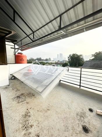 Rumah Mewah LB 110m2 Siap Huni Desain Elegan di Duri Kepa, Jakarta Barat Rumah Mewah LB 110m2 Siap Huni Desain Elegan di Duri Kepa, Jakarta Barat