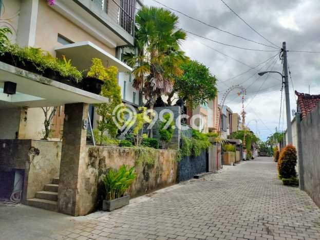 Rumah Premium di Denpasar Lokasi Strategis Kondisi Baik Rumah Premium di Denpasar Lokasi Strategis Kondisi Baik