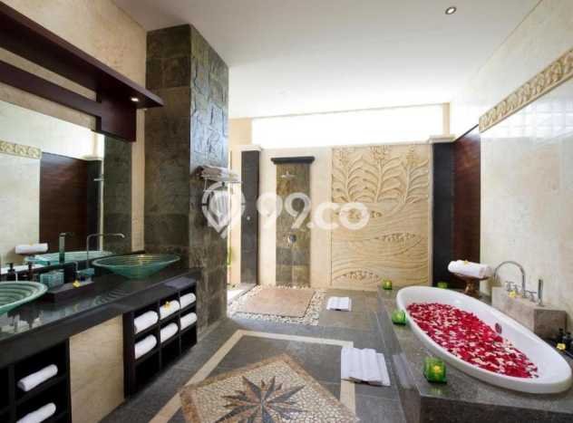 Jual Rumah Luas Megah Dengan View Cantik di Seminyak, Badung Jual Rumah Luas Megah Dengan View Cantik di Seminyak, Badung