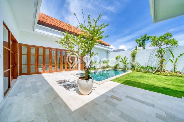Rumah Elit LB 250m2 Siap Pakai Desain Elegan di canggu, Badung Rumah Elit LB 250m2 Siap Pakai Desain Elegan di canggu, Badung
