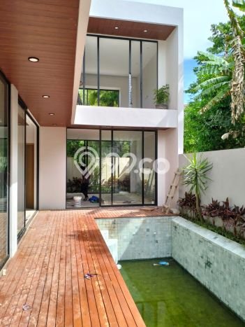 Jual Rumah Mewah Megah Dengan View Eksklusif di Umalas, Badung Jual Rumah Mewah Megah Dengan View Eksklusif di Umalas, Badung