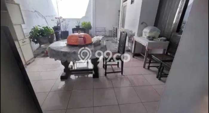 Rumah Luas Asri 6 KT Siap Pakai di Darmo permai Surabaya Rumah Luas Asri 6 KT Siap Pakai di Darmo permai Surabaya