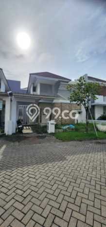 Lokasi strategis! Rumah siap huni disewakan di Wiyung LB 150m2 Lokasi strategis! Rumah siap huni disewakan di Wiyung LB 150m2