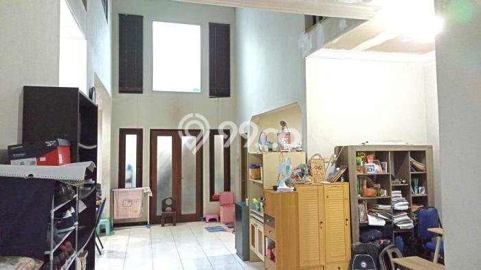 Rumah Modern Minimalis 4 Kamar Siap Huni di Rungkut Rumah Modern Minimalis 4 Kamar Siap Huni di Rungkut