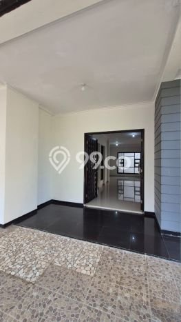 Disewakan segera rumah minimalis strategis 5 Kamar di Wiyung, Surabaya Disewakan segera rumah minimalis strategis 5 Kamar di Wiyung, Surabaya