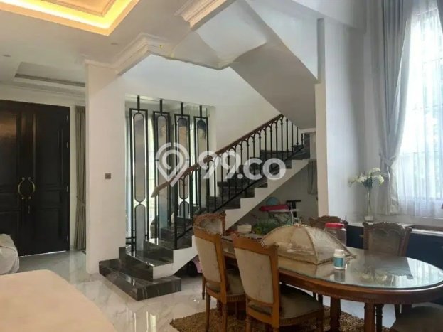 Dijual Rumah Mewah Megah Dengan View Cantik di Citraland, Surabaya Dijual Rumah Mewah Megah Dengan View Cantik di Citraland, Surabaya