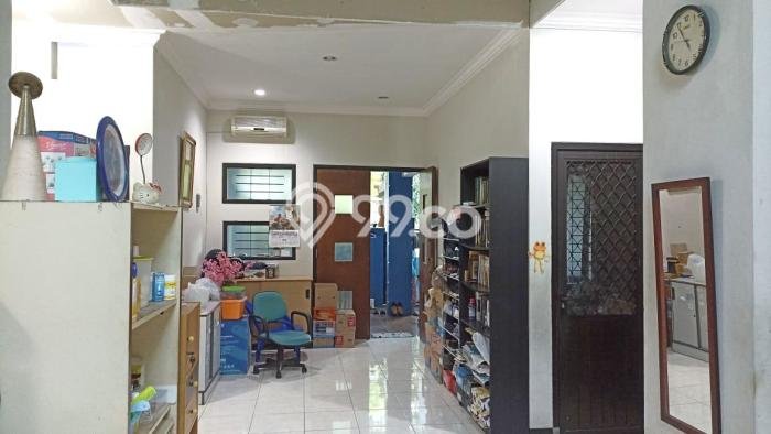 Rumah Modern Minimalis 4 Kamar Siap Huni di Rungkut Rumah Modern Minimalis 4 Kamar Siap Huni di Rungkut