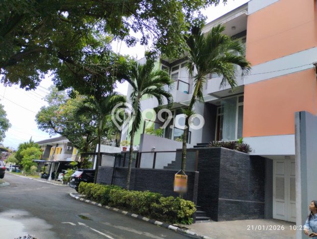 Siap Huni Hunian Elit 5 Kamar di Depok Dekat ke Mana Saja Siap Huni Hunian Elit 5 Kamar di Depok Dekat ke Mana Saja