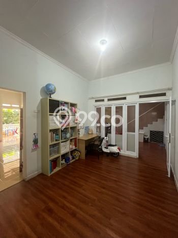 KESEMPATAN TERBAIK! Rumah area , 7 KT, Ready, LT 190m2m² Bangunan 200m2m² KESEMPATAN TERBAIK! Rumah area , 7 KT, Ready, LT 190m2m² Bangunan 200m2m²