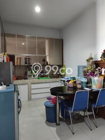 Rumah Terawat 4 KT 2 KM di Kawasan Bisnis , Bandung Rumah Terawat 4 KT 2 KM di Kawasan Bisnis , Bandung