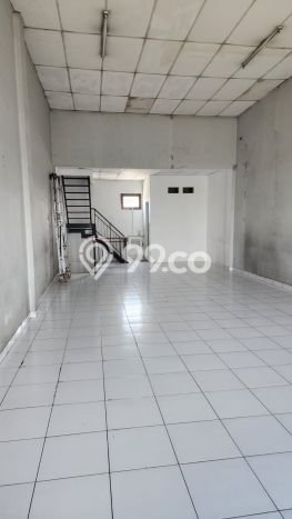 HARGA SPESIAL! Rumah di , Akses ke Fasilitas, 2 KM, LT 100m2m² Bangunan 216m2m² HARGA SPESIAL! Rumah di , Akses ke Fasilitas, 2 KM, LT 100m2m² Bangunan 216m2m²