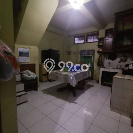 HOT LISTING! Rumah Untuk Investasi di , Luas 220m2m² Bangunan 150m2m² HOT LISTING! Rumah Untuk Investasi di , Luas 220m2m² Bangunan 150m2m²