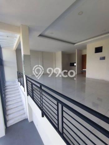 Rumah Area Nyaman kawasan , Bandung, Luas 301m2m² Bangunan 435m2m² Rumah Area Nyaman kawasan , Bandung, Luas 301m2m² Bangunan 435m2m²