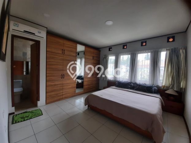 HUNIAN PREMIUM! Rumah di , 4 KT, Area Berkembang, Luas 650m2m² Bangunan 550m2m² HUNIAN PREMIUM! Rumah di , 4 KT, Area Berkembang, Luas 650m2m² Bangunan 550m2m²