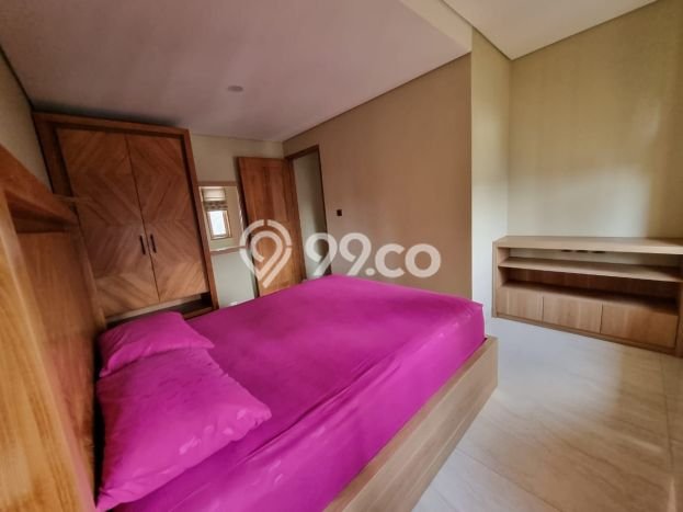 Rumah Asri di , 4 KM, Luas 152m2m² Bangunan 456m2m² Rumah Asri di , 4 KM, Luas 152m2m² Bangunan 456m2m²