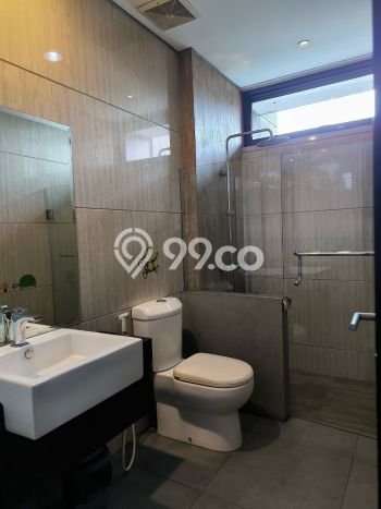 Rumah 4 KT 7 KM Luas Tanah 269m2m², LB 500m2m² di , Bandung Rumah 4 KT 7 KM Luas Tanah 269m2m², LB 500m2m² di , Bandung