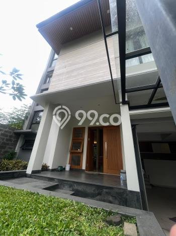 Rumah LT 228m2m² Semi Furnished di Lokasi Prestisius , Bandung Rumah LT 228m2m² Semi Furnished di Lokasi Prestisius , Bandung